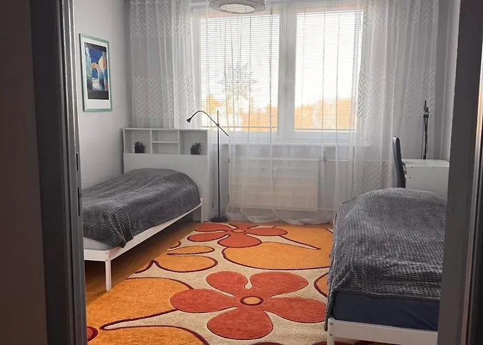 Bu15 アパート トルナヴァ